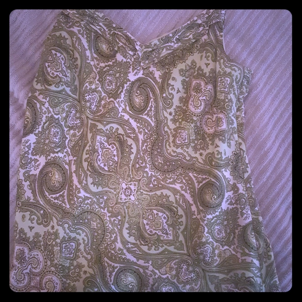 Ann Taylor sleeveless summer top